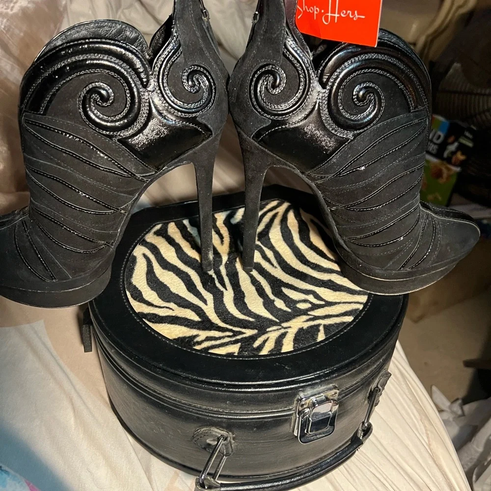 BRIAN ATWOOD Black Suede And Patent Leather Textured Bootie Size 37 - Picture 11 of 15